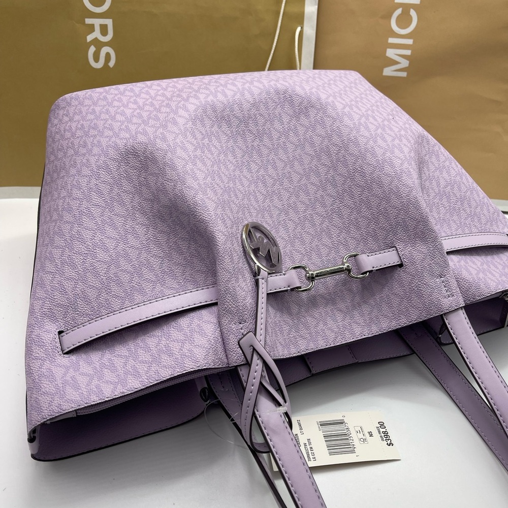 MICHAEL KORS Carson Large Signature Logo CZ Shoulder Tote Bag
Light Quartz
NWT - Picture 8 of 16